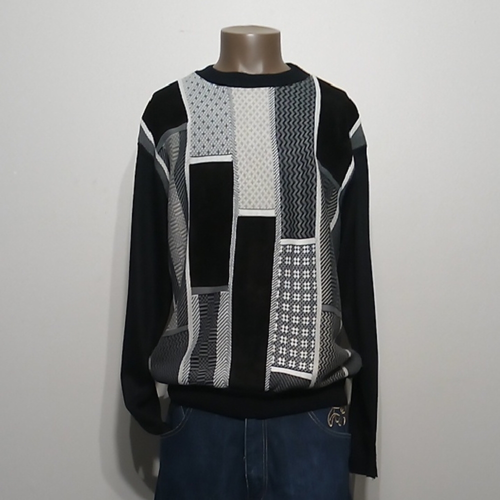 Alan Stuart Black and Gray Crewneck Sweater with Geometric Pattern
